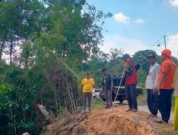 Meminimalisir Terjadinya Longsor, BPBD Sampang Distribusikan Bantuan Darurat